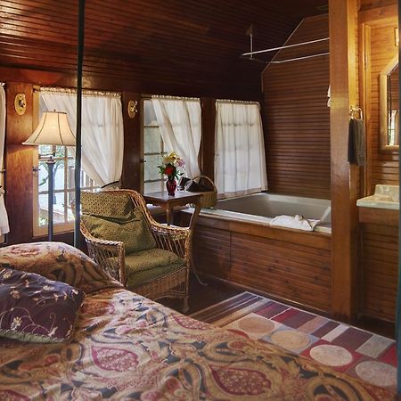 Spicer Castle Inn エクステリア 写真